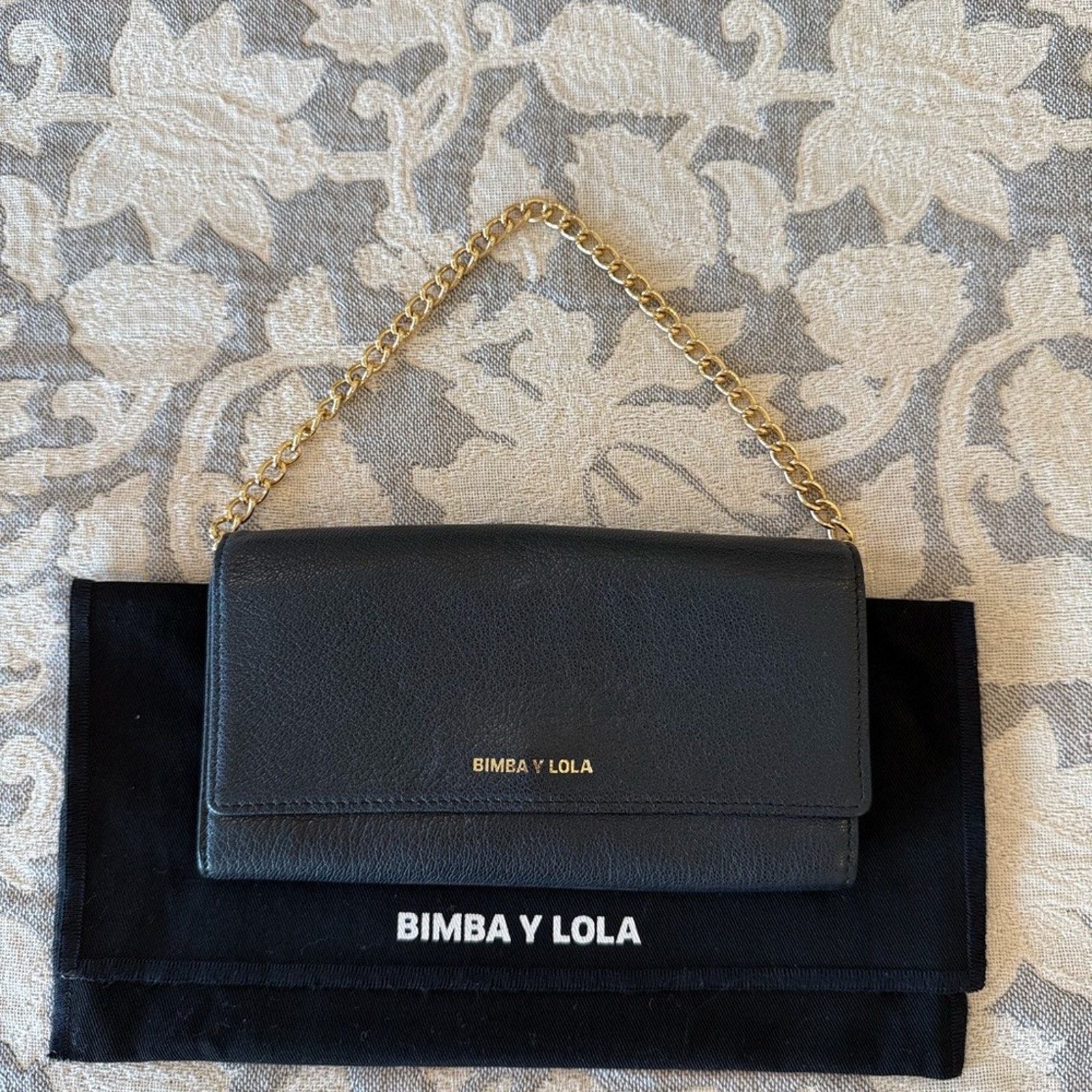 Bimba Y Lola Black Leather Wristlet With Gold Chain
